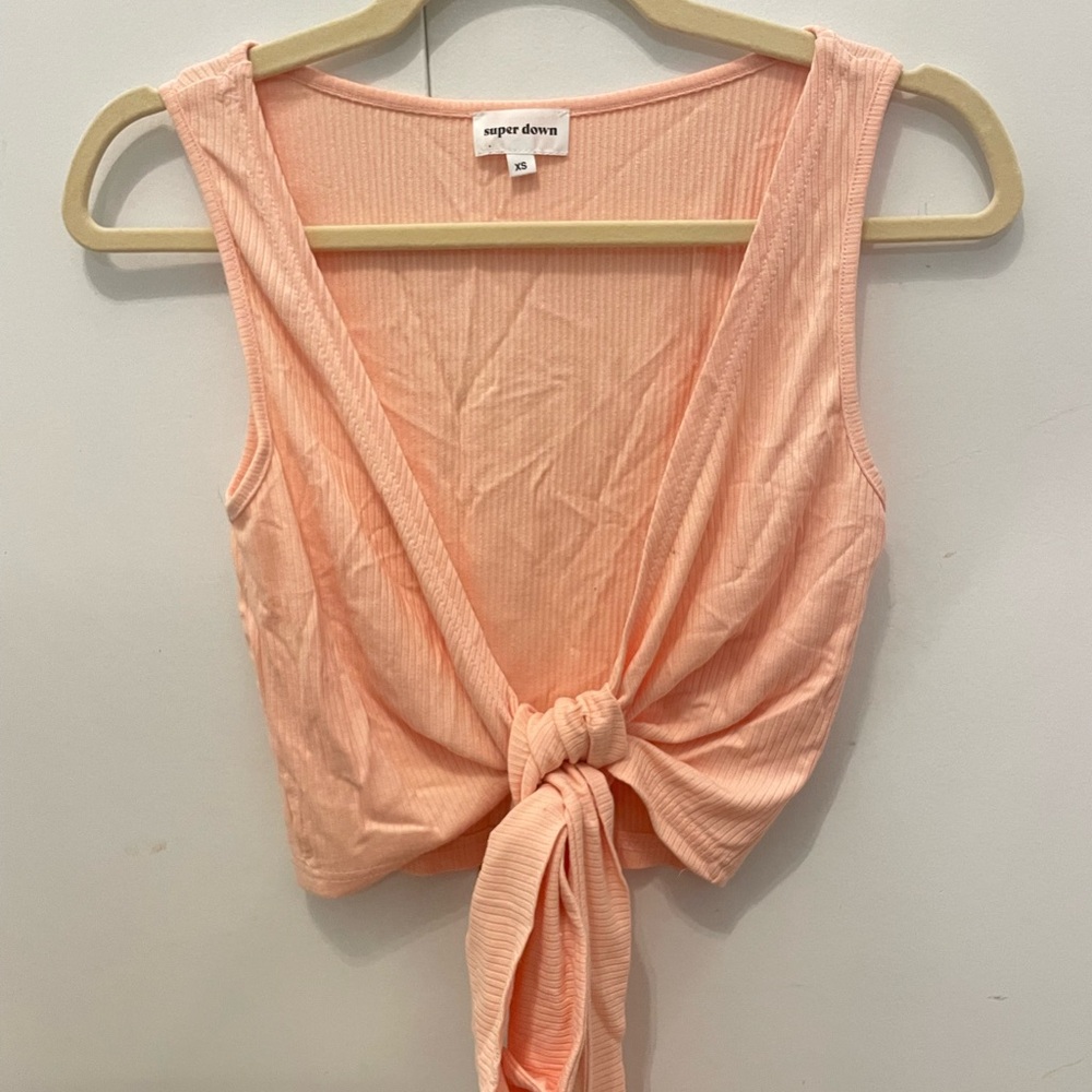 Superdown Peach Tie-Front Crop Top